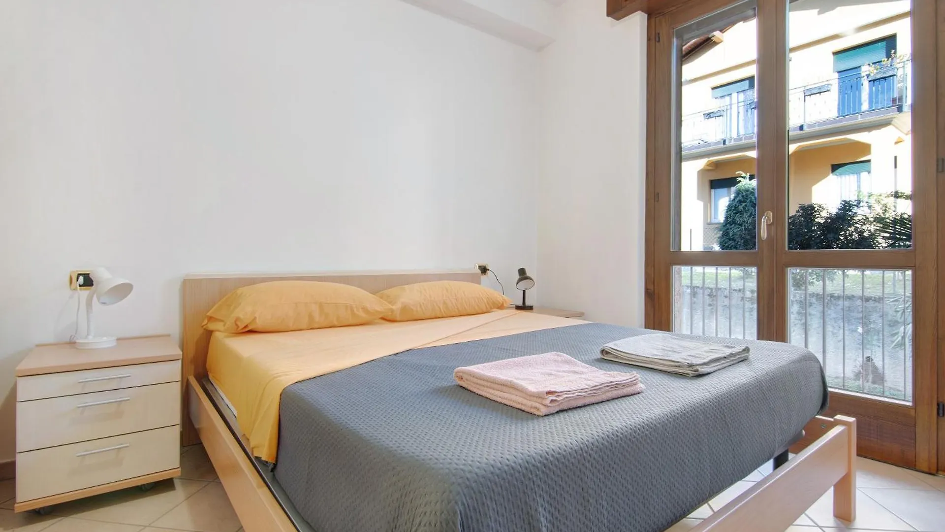 Casa Lierna Villa 0*,  Olaszország